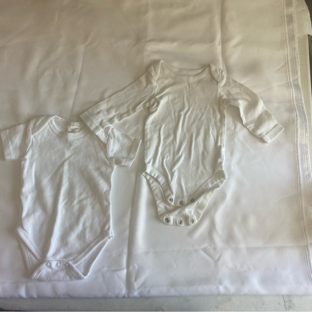 2 piece white 0-3 month onesie bundle